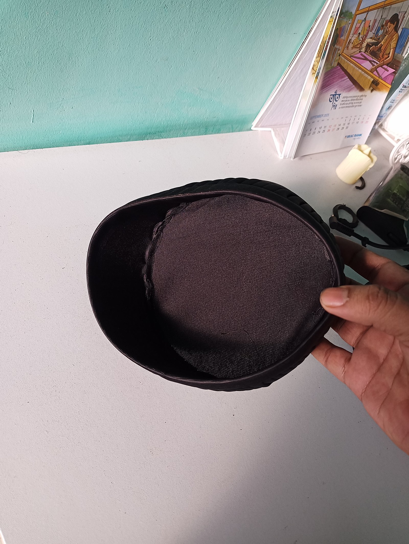 ১ টি টুপি