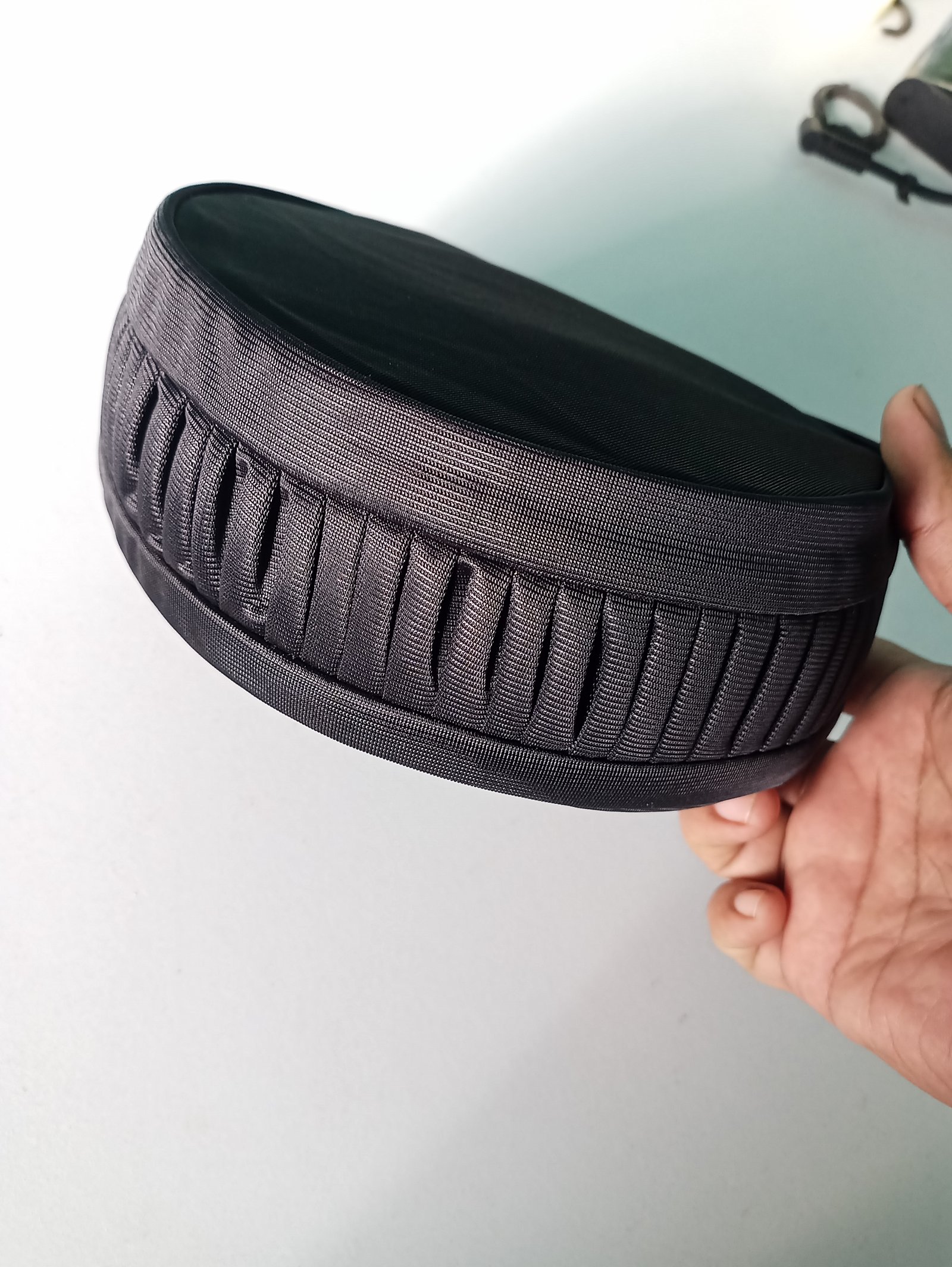 ১ টি টুপি