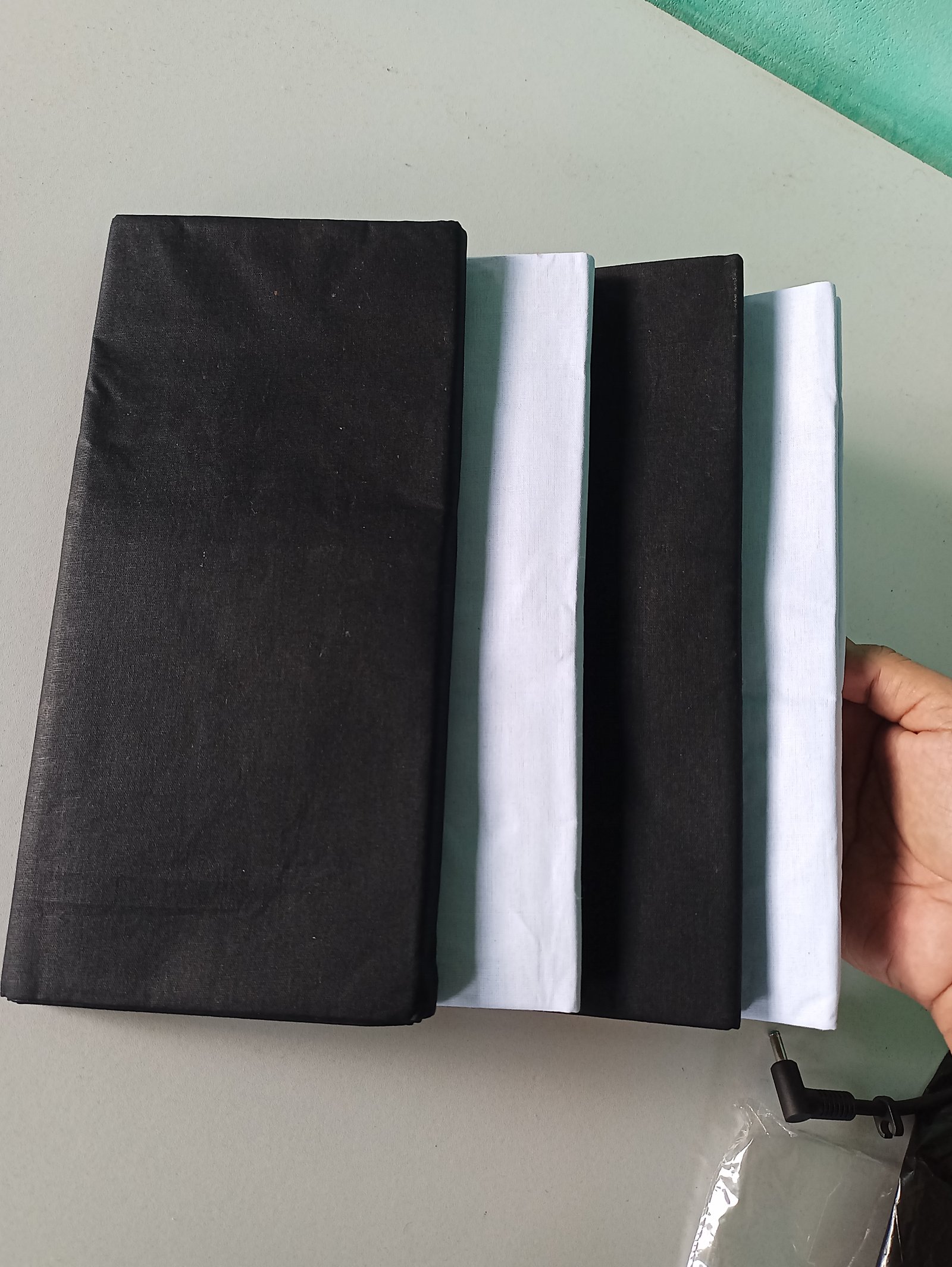 ২ টি লুঙ্গি